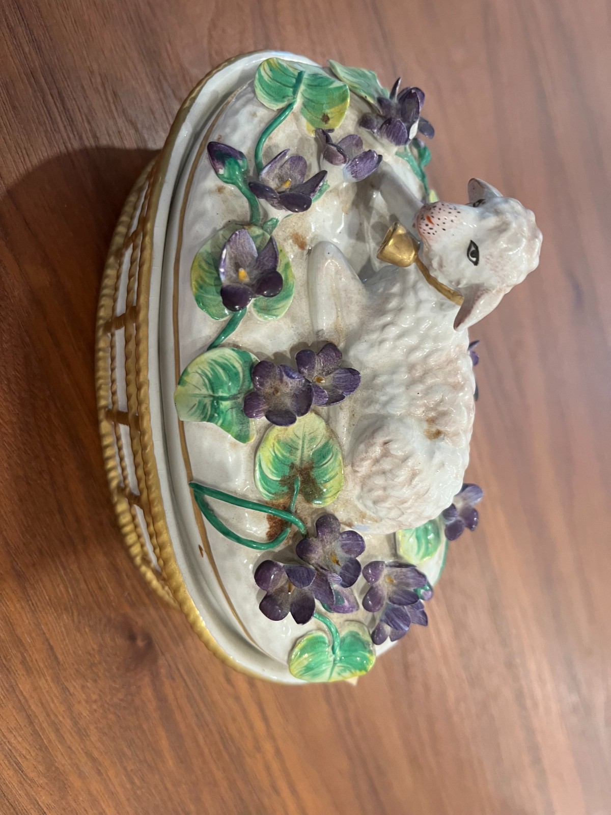 Vintage Mottahedeh Porcelain Lamb Covered Trinket Box Violets Italy