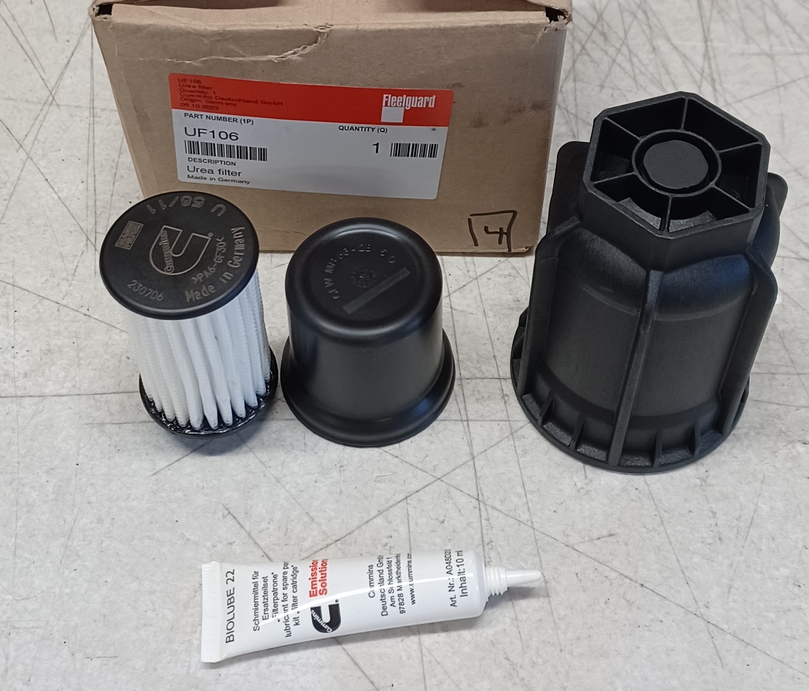 FLEETGUARD GENUINE - DEF PUMP UREA FILTER KIT, UF 106 UF106