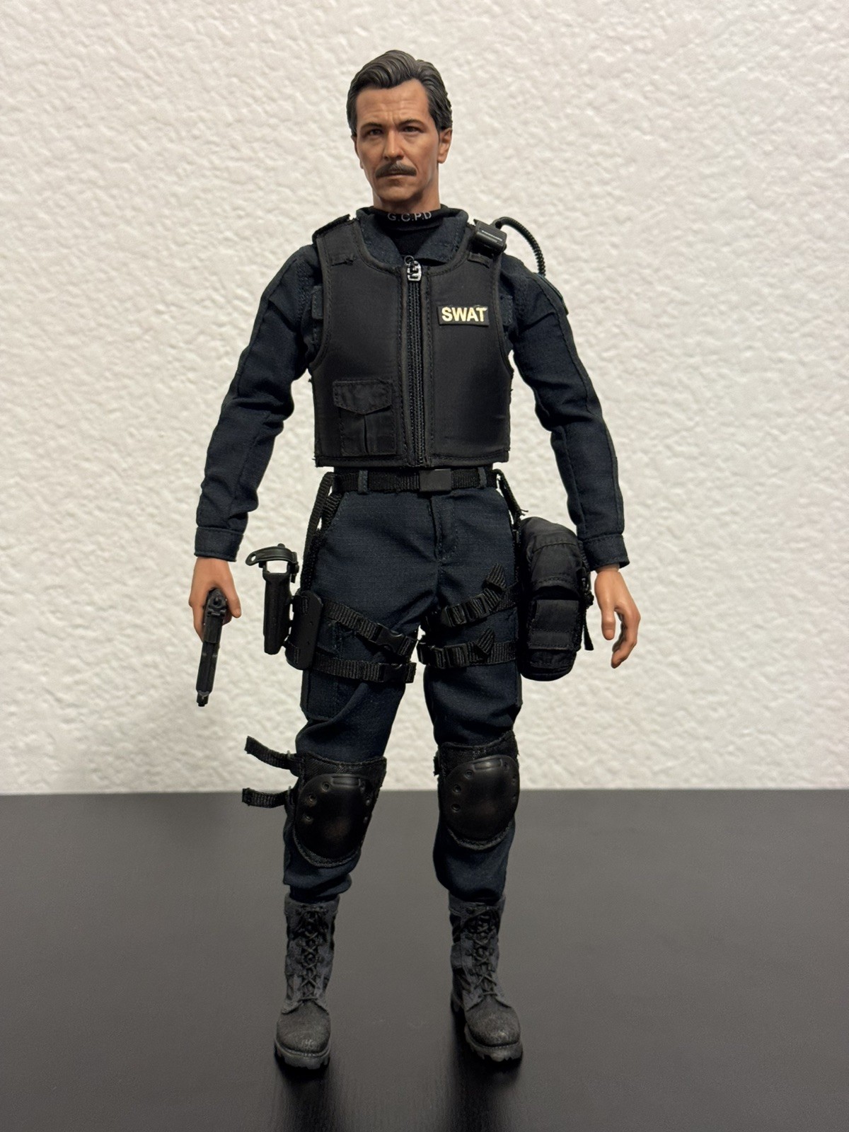 Hot Toys MMS182 Lt Jim Gordon SWAT Uniform 1/6 Scale Figure - Loose No Box