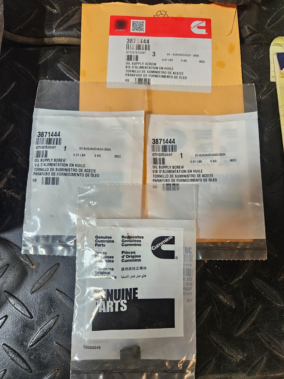 Cummins oil feed screws Jacobs Model 430, 3 pcs Cummins oil feed screws Jacobs Model 430, 3 pcs