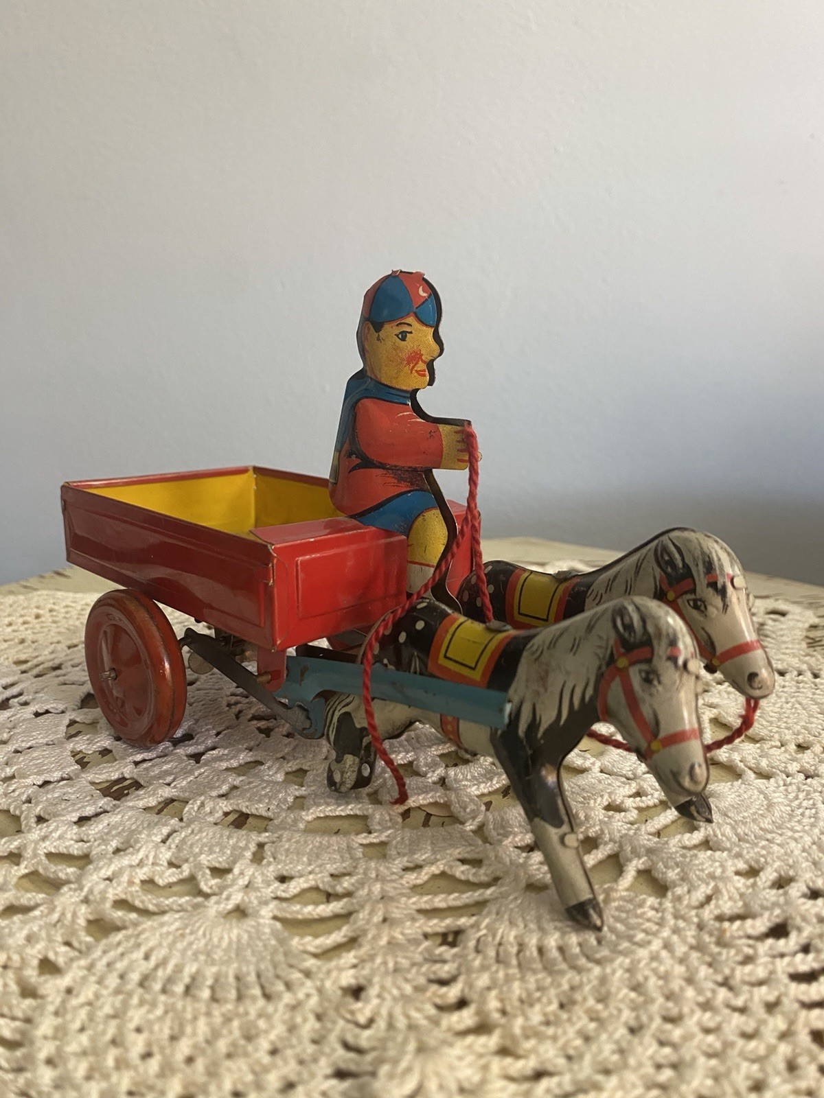 1940’s Trotty Trotty Mechanical pony cart Vintage England no box. 1940’s Trotty Trotty Mechanical pony cart Vintage England no box.