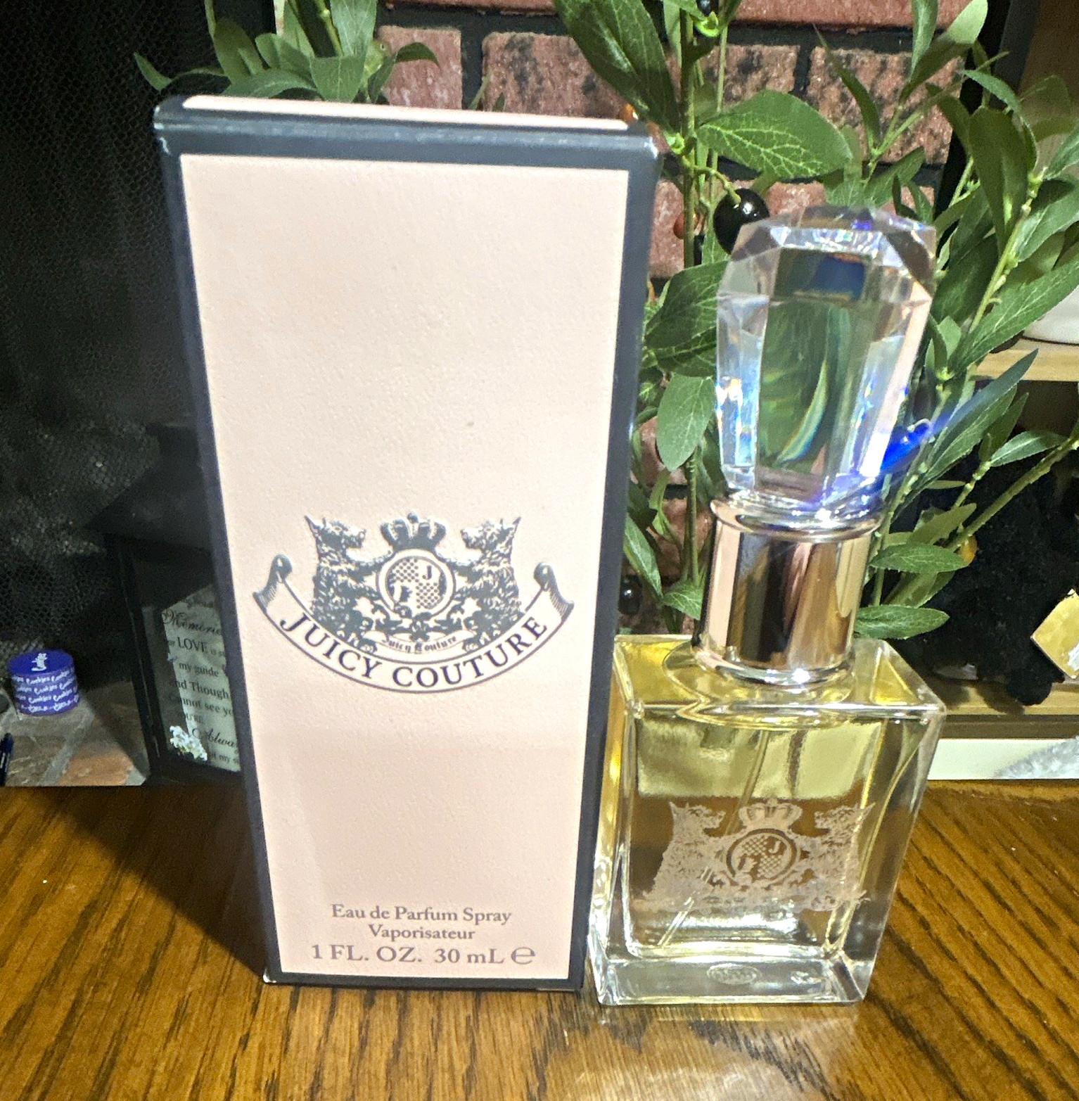 Juicy Couture Juicy Couture Eau de Parfum Spray Travel Size (1 fl oz) Juicy Couture Juicy Couture Eau de Parfum Spray Travel Size (1 fl oz)
