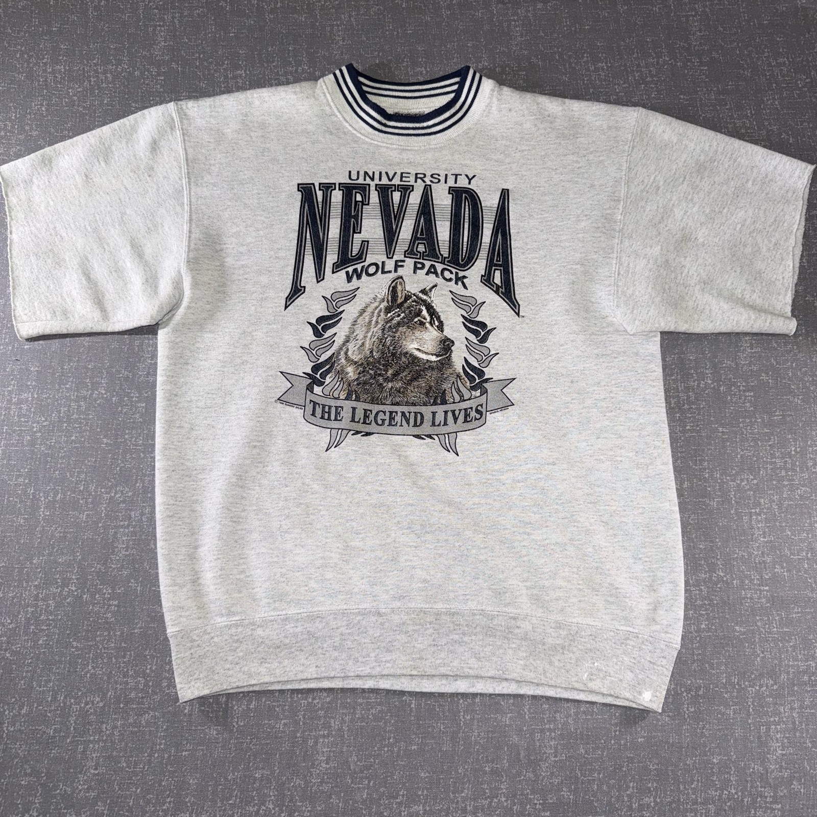 Vintage 1992 Nevada Wolf Pack Sweatshirt Mens L Gray Oneita Short Sleeve NCAA