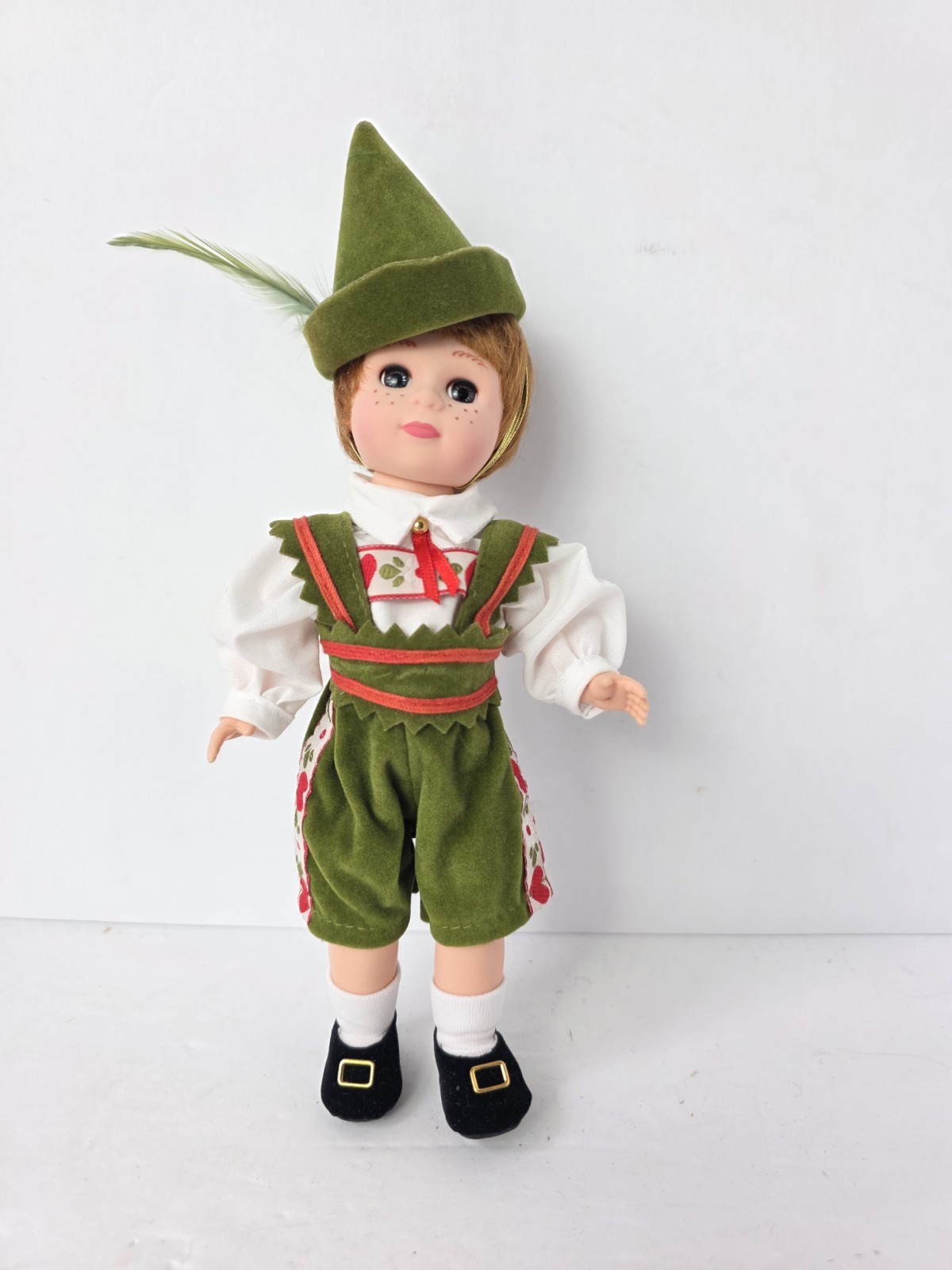 Madame Alexander doll 8\ Madame Alexander doll 8\