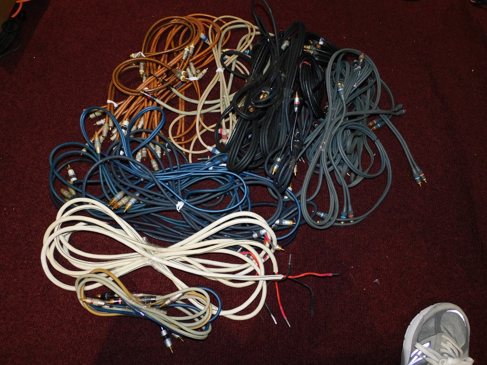 Monster RCA Cables Lot of 32 Complete Sets of Left and Right + Extras