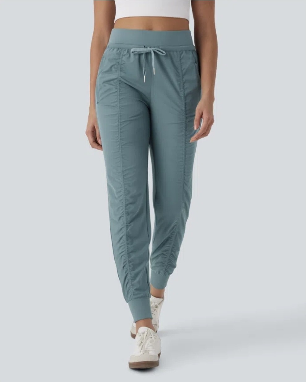 NWT Halara High Waisted Tapered Travel Joggers with Zip Pockets Medium
