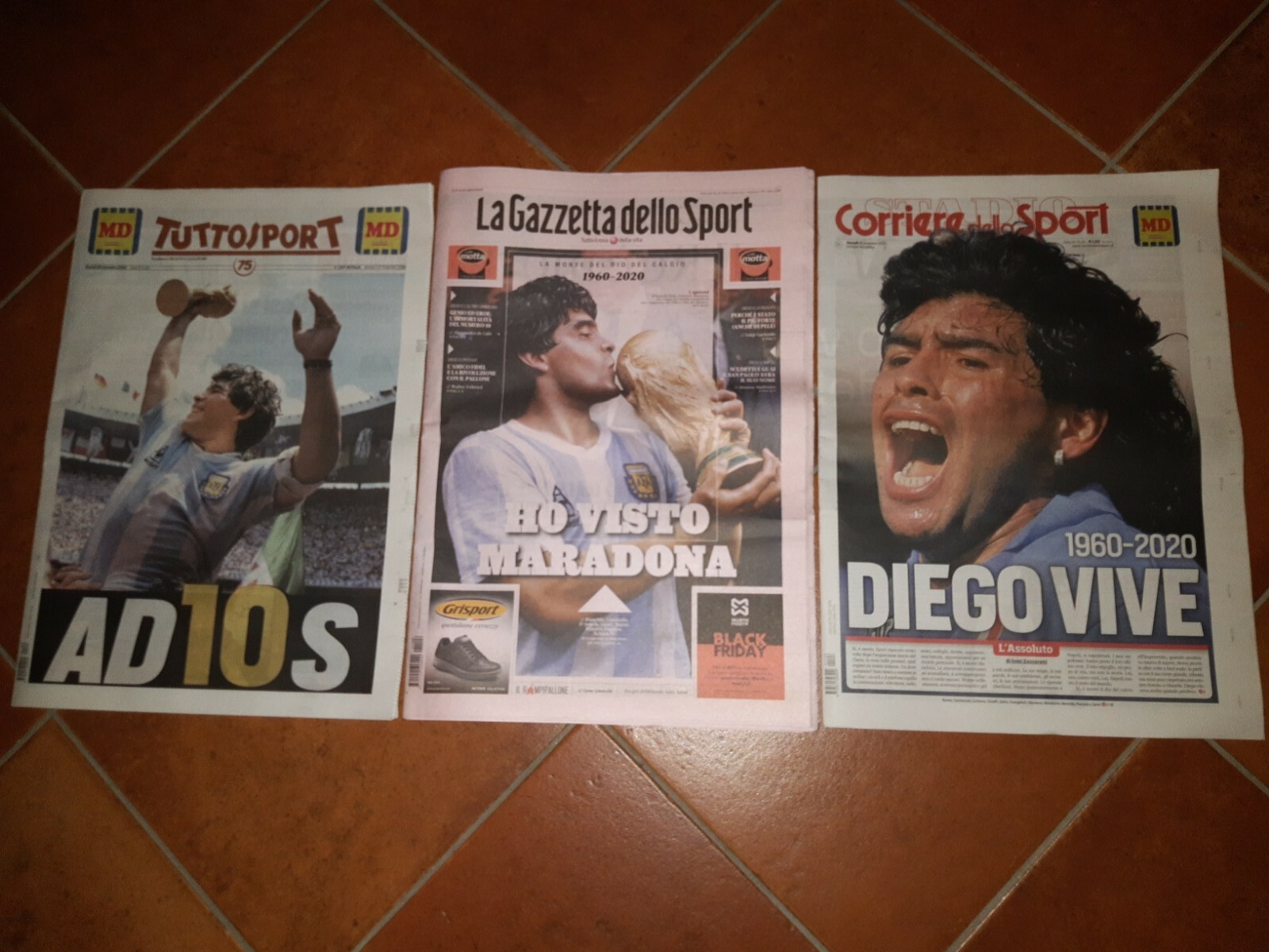 GAZZETTA DELLO SPORT CORRIERE DELLO SPORT TUTTOSPORT 26/11/2020 DIEGO MARADONA GAZZETTA DELLO SPORT CORRIERE DELLO SPORT TUTTOSPORT 26/11/2020 DIEGO MARADONA