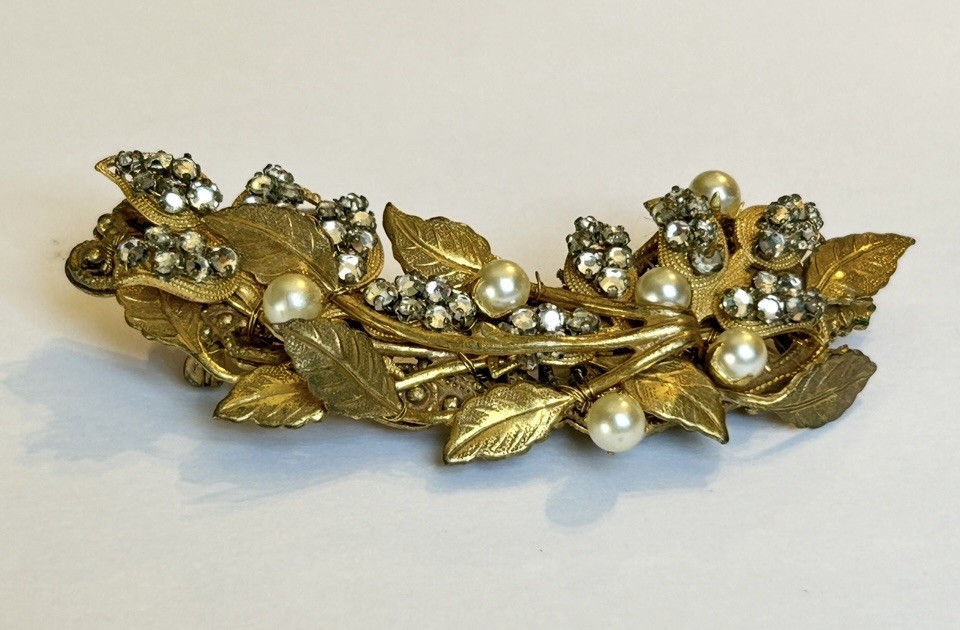 MIRIAM HASKELL Signed Vintage Brooch Baroque Style Pearl Beaded Gold Leaves MIRIAM HASKELL Signed Vintage Brooch Baroque Style Pearl Beaded Gold Leaves