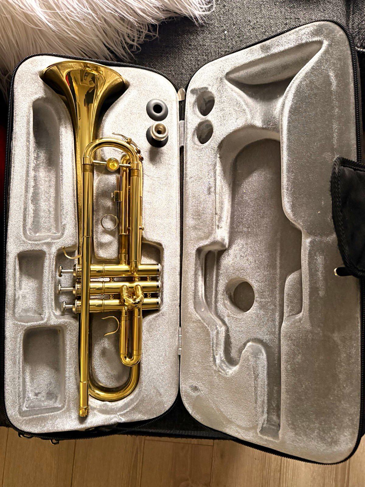 Gibson Baldwin Bb Trumpet w/ Case & Vincent Bach Corp 7C Mouthpiece Gibson Baldwin Bb Trumpet w/ Case & Vincent Bach Corp 7C Mouthpiece