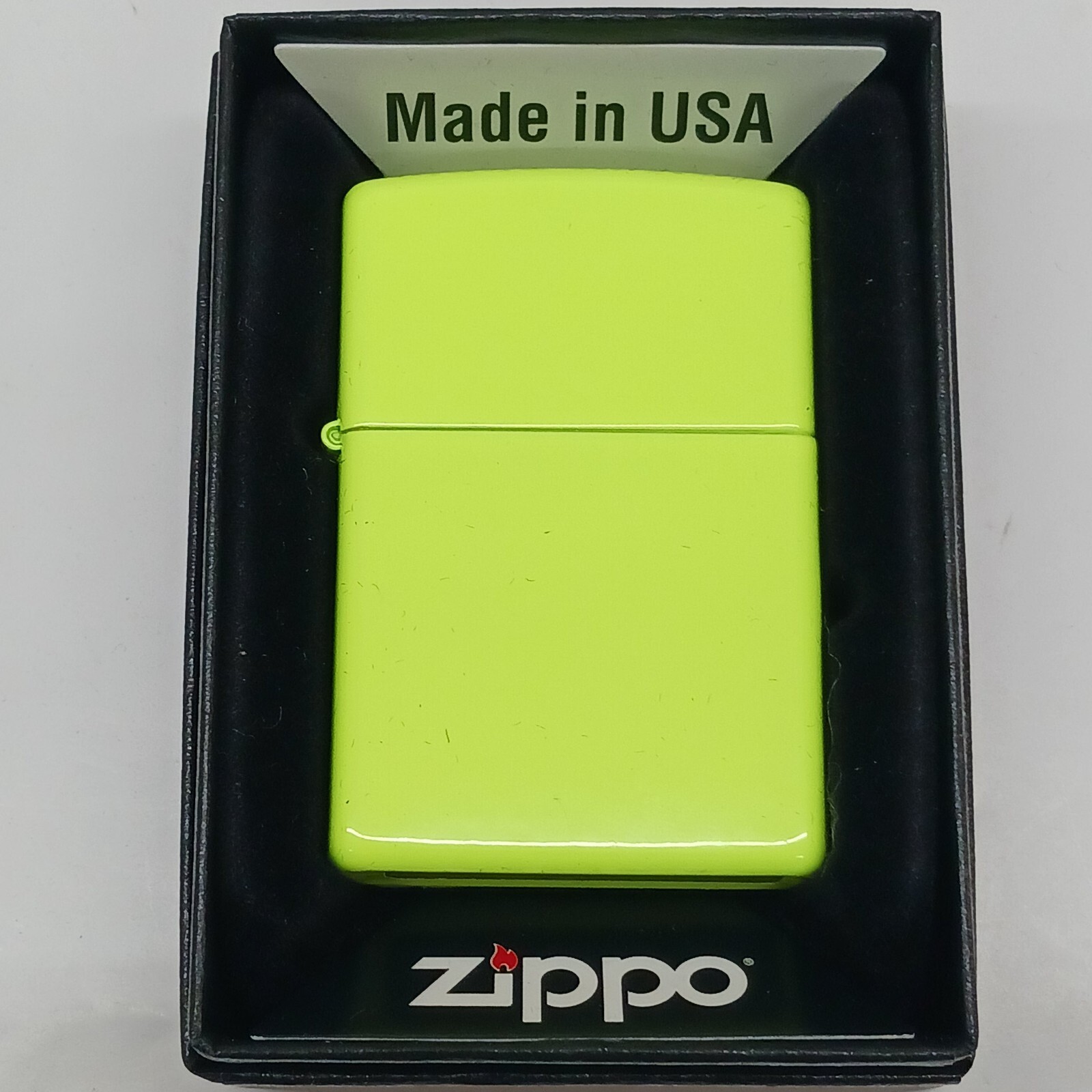 Zippo Neon Yellow 28887 Zippo Neon Yellow 28887