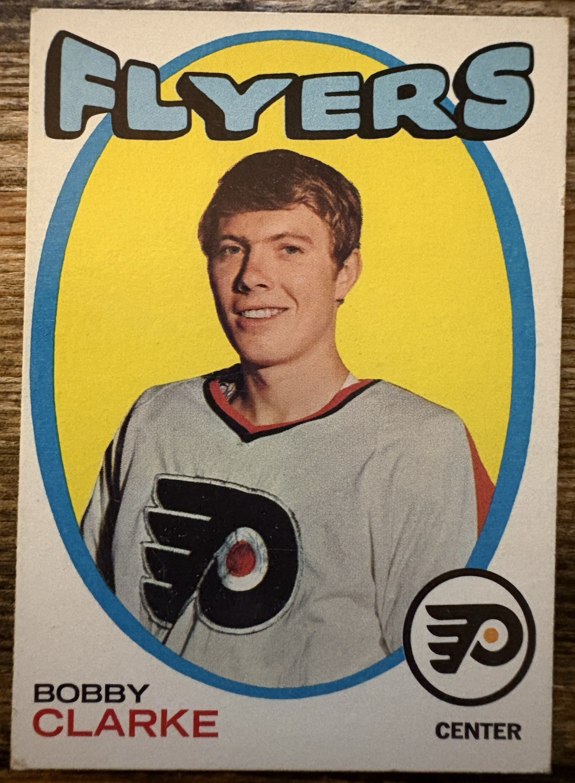 BOBBY CLARKE 1971-1972 Topps #114 Philadelphia Flyers HOF EXMT+ 2nd Year