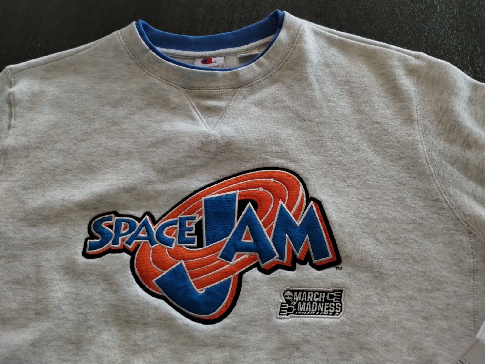 Champion March Madness Space Jam Gray Crewneck Sweatshirt (Size M) Champion March Madness Space Jam Gray Crewneck Sweatshirt (Size M)