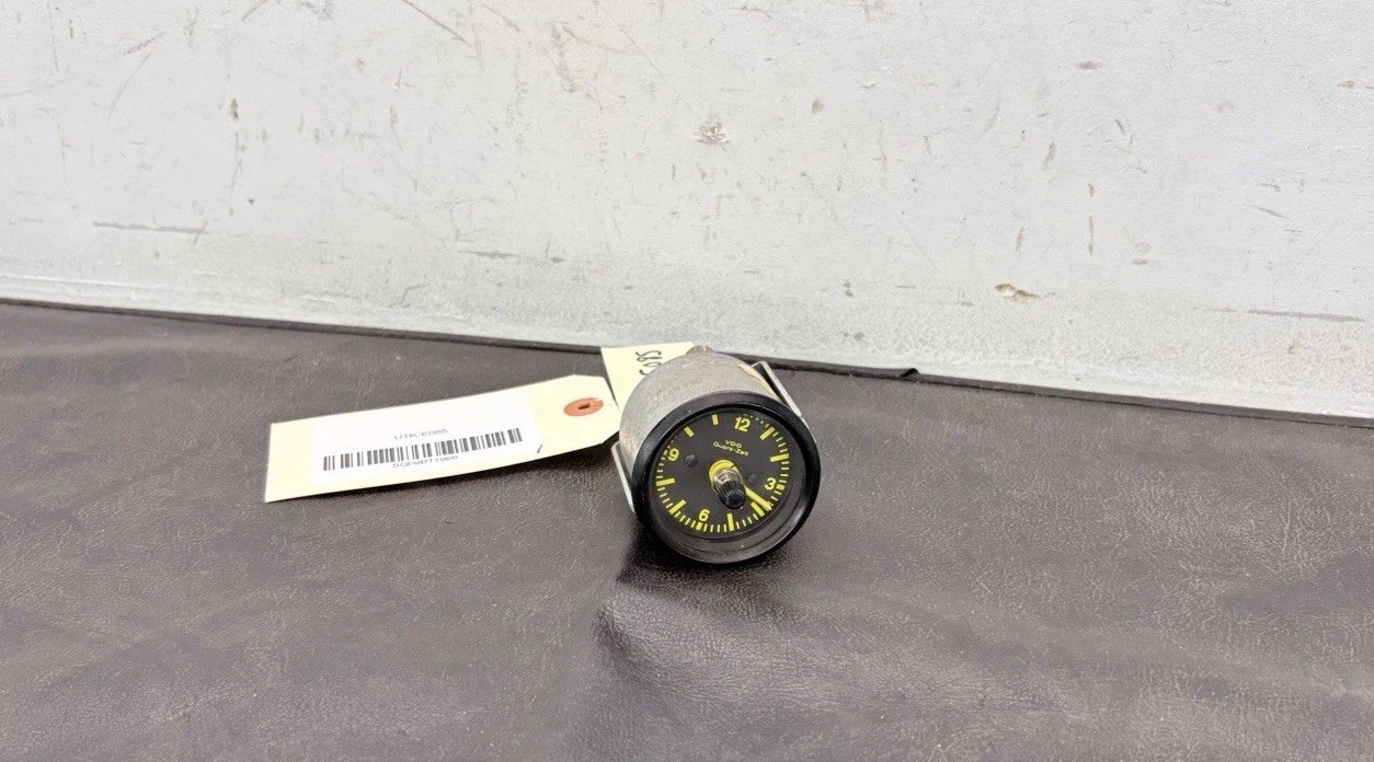 1983-1985 Porsche 944 Analog Clock (TESTED)