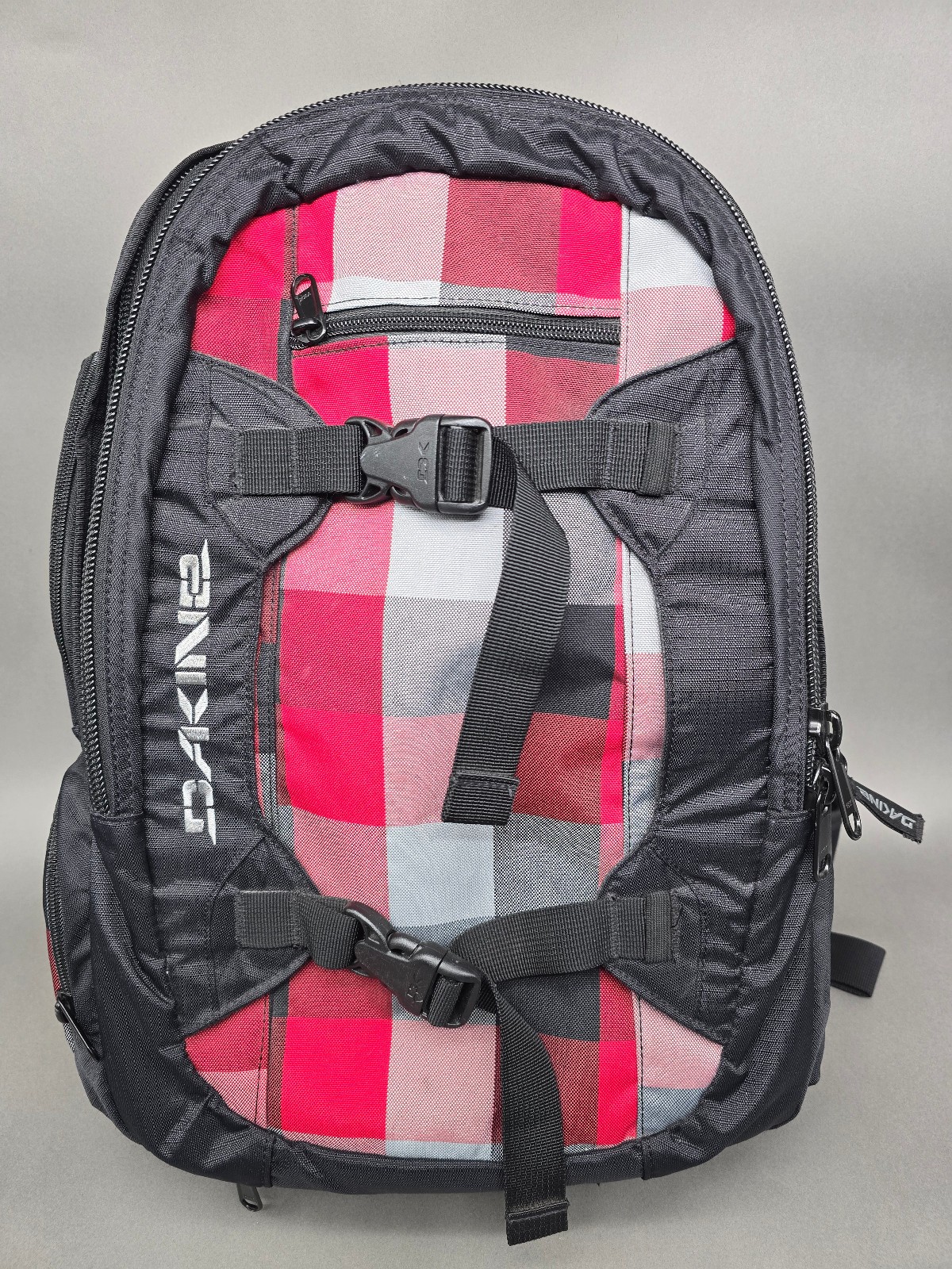 Dakine Mission Photo Backpack Red Black 25L Camera Video Snowboard Skateboard Dakine Mission Photo Backpack Red Black 25L Camera Video Snowboard Skateboard