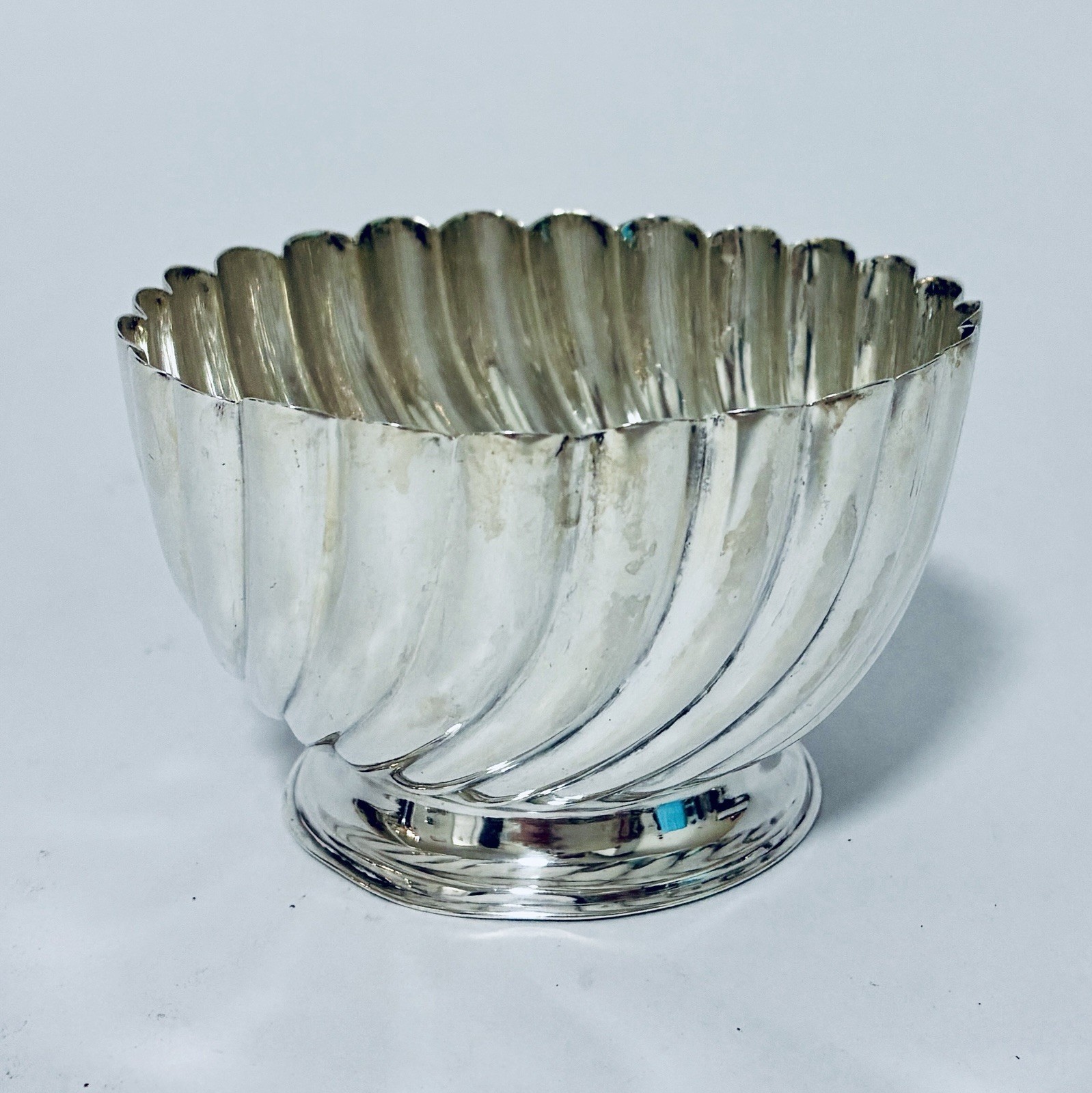 Antique Solid Sterling Silver Dish / Bowl Sugar Trinket 1909