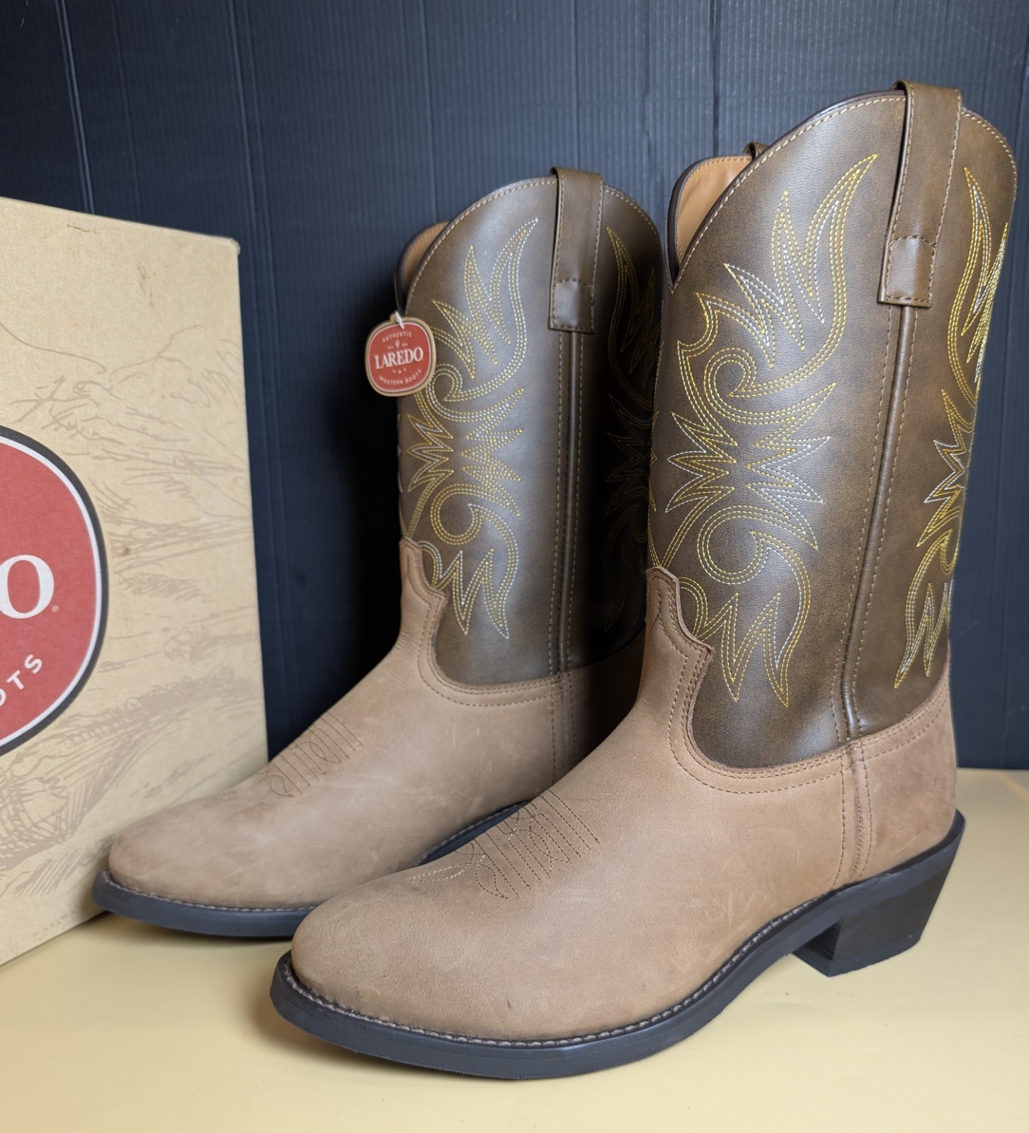 Laredo Mens Boots 4242 Trucker Paris Cowboy Oiled Cow Hide 9.5 EW NWB
