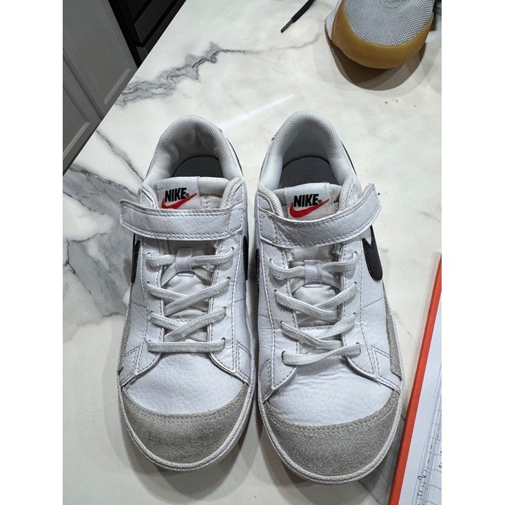 Nike Blazer Low 77 Kids Size 2.5Y White Good Hook and Loop Leather Sneakers