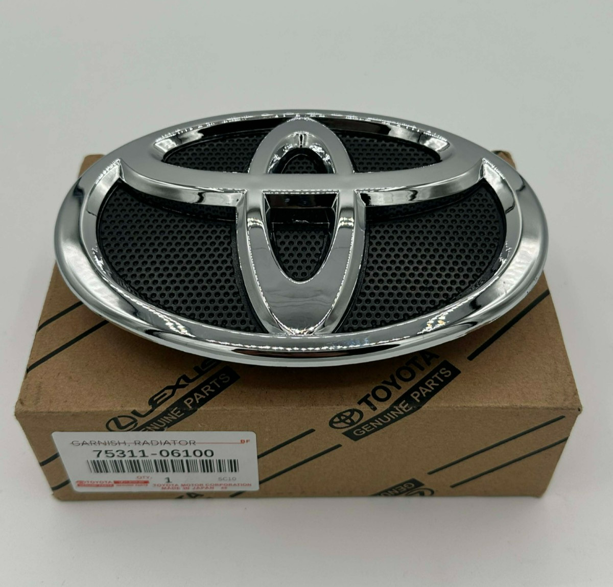 For TOYOTA CAMRY 2010 2011 FRONT GRILL EMBLEM 75311-06100 