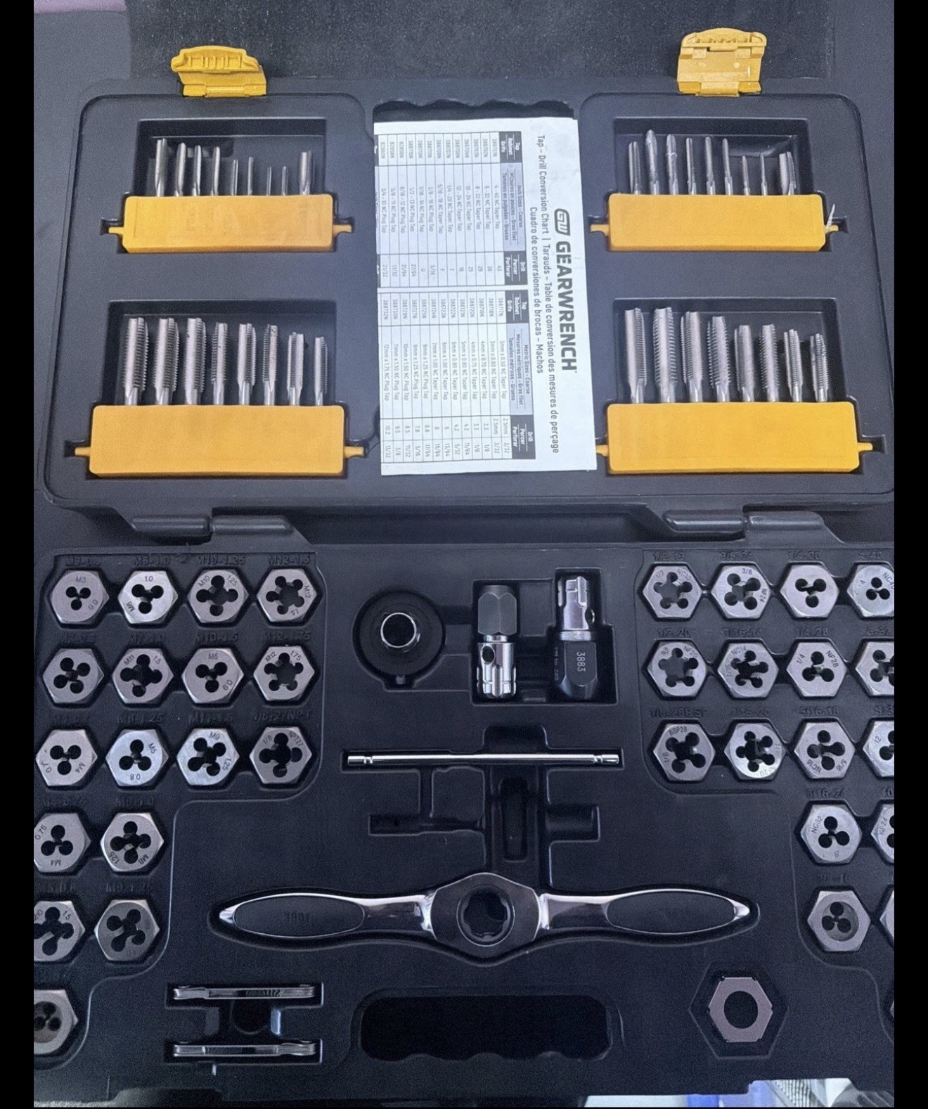 GEARWRENCH 77 Piece SAE/Metric Ratcheting Tap and Die Set 77 pc, 3887 GEARWRENCH 77 Piece SAE/Metric Ratcheting Tap and Die Set 77 pc, 3887
