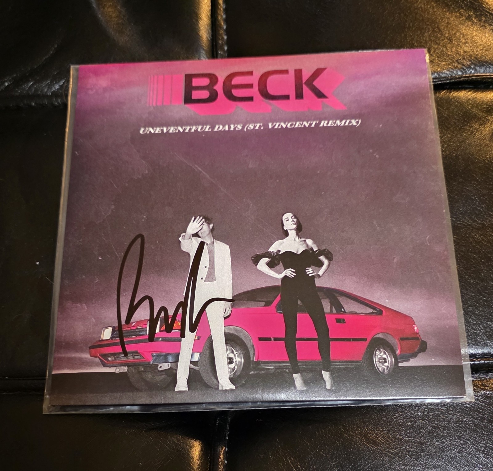 AUTOGRAPHED / SIGNED - Beck Hansen 45 RPM - Uneventful Days w/ St. Vincent AUTOGRAPHED / SIGNED - Beck Hansen 45 RPM - Uneventful Days w/ St. Vincent