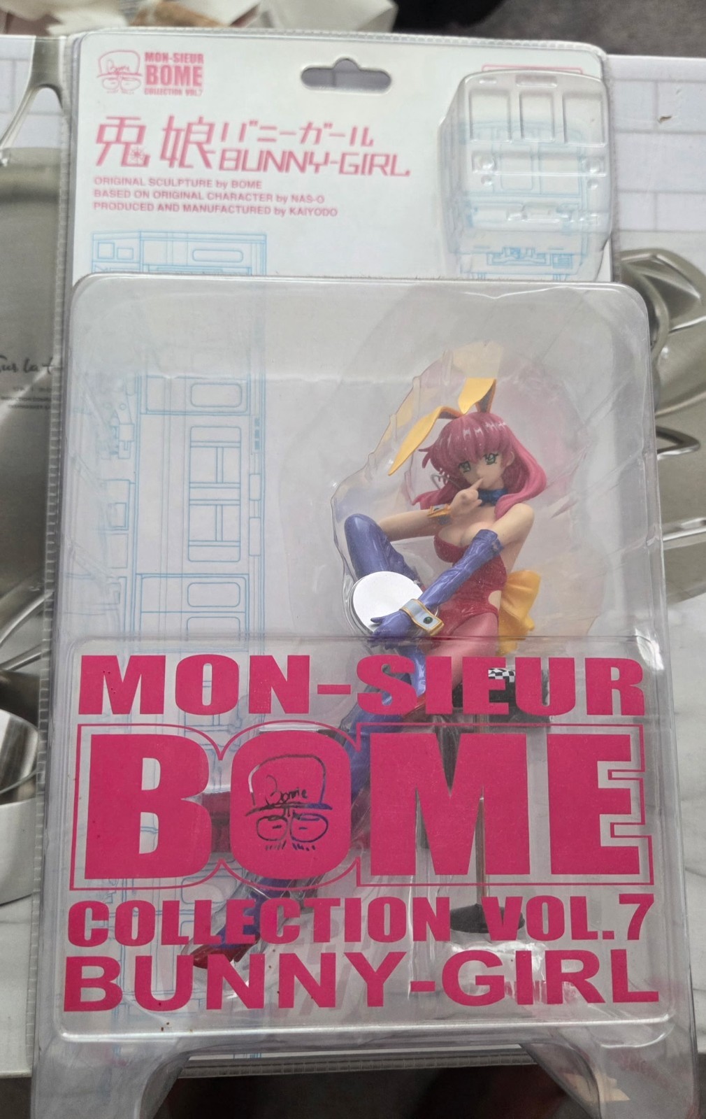 Lot of 2: Kaiyodo Mon-Sieur Bome Collection Vol. 7 Bunny-Girl Figures
