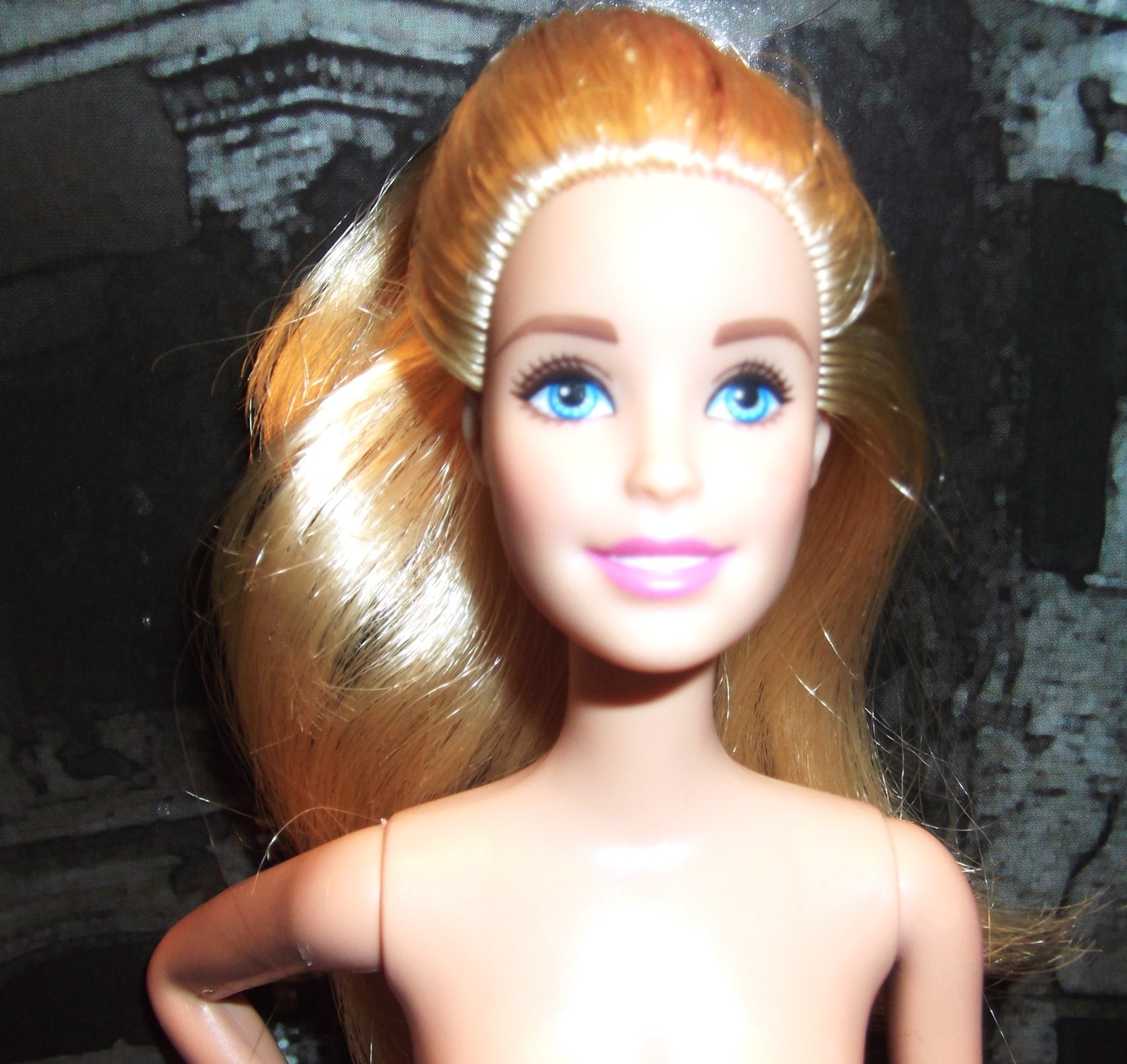 Mattel's 2013 Fashionistas Glam Party Barbie Doll Nice Pre-Owned (Nude Doll Only