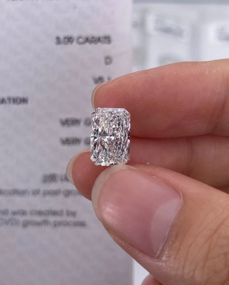 Loose Lab Grown CVD Diamond 4 CT Radiant D Color VVS1 Clarity Certified Diamond
