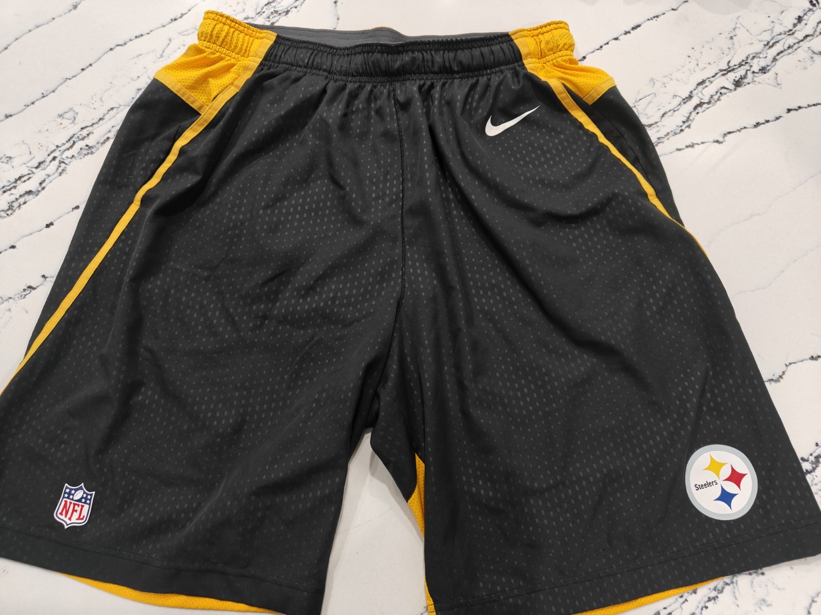 Nike Pittsburgh Steelers Training Shorts Size XL NFL Equipment Black Gold