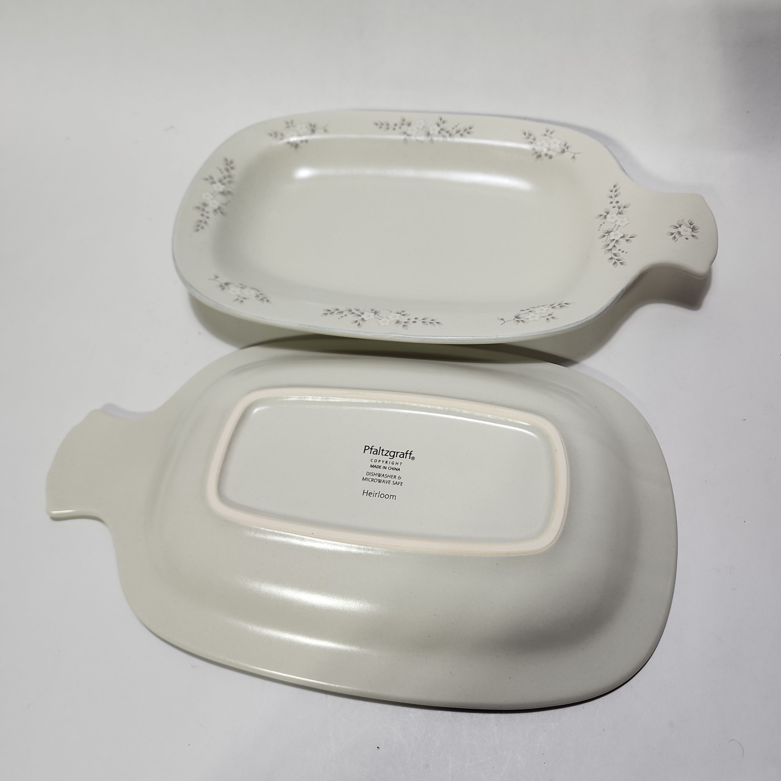 Set of 2 - VTG Pfaltzgraff Heirloom Party Plates (Hard To Find) Dishes Trays Set of 2 - VTG Pfaltzgraff Heirloom Party Plates (Hard To Find) Dishes Trays