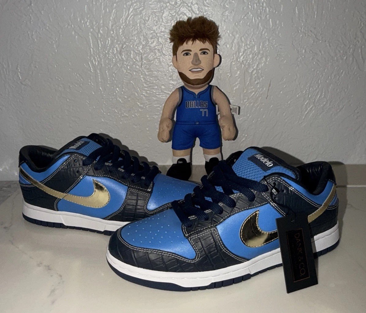 Nike Dunks Custom Luka Doncic Modelo x Diamond Supply Co. RARE Nike Dunks Custom Luka Doncic Modelo x Diamond Supply Co. RARE
