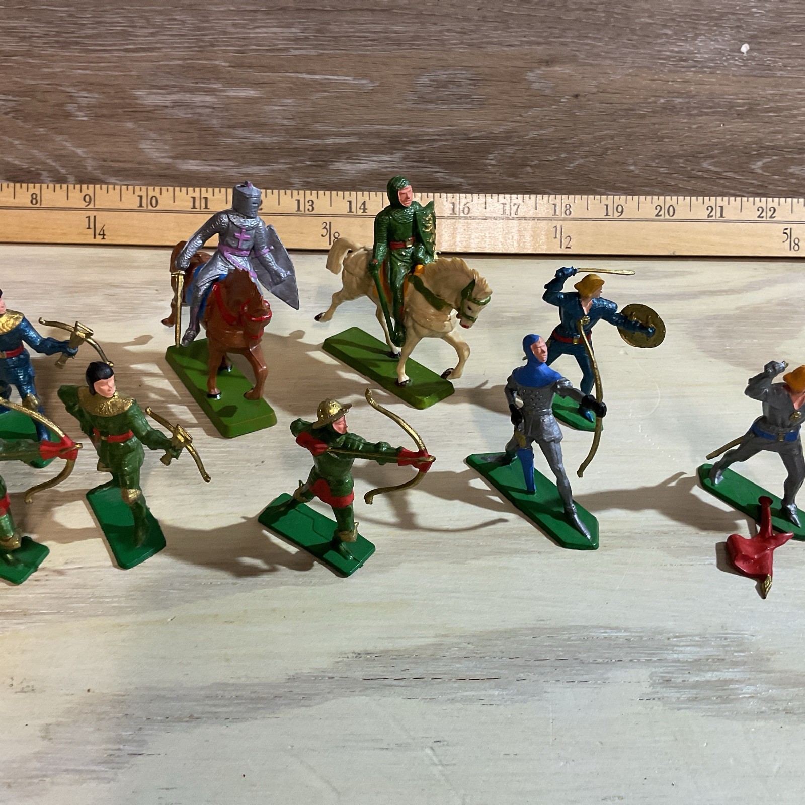 Vintage Starlux Knights Camelot Plasticum Figures Lot 2 Horseback 7 Stand 3 Inch