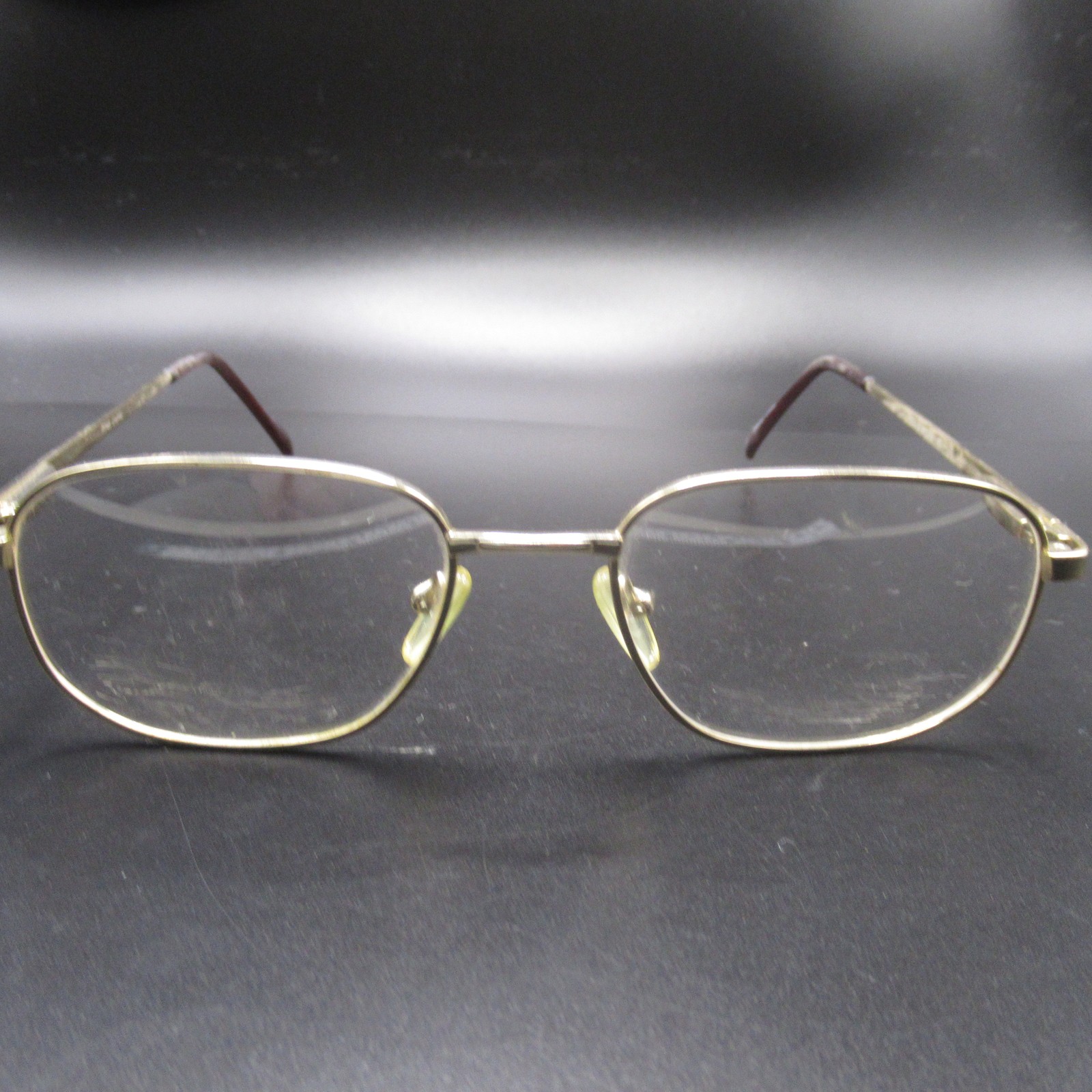 Vintage PT48 Capri Gold Metal Oval Eyeglass Frames 56-19-145 Unisex Adult