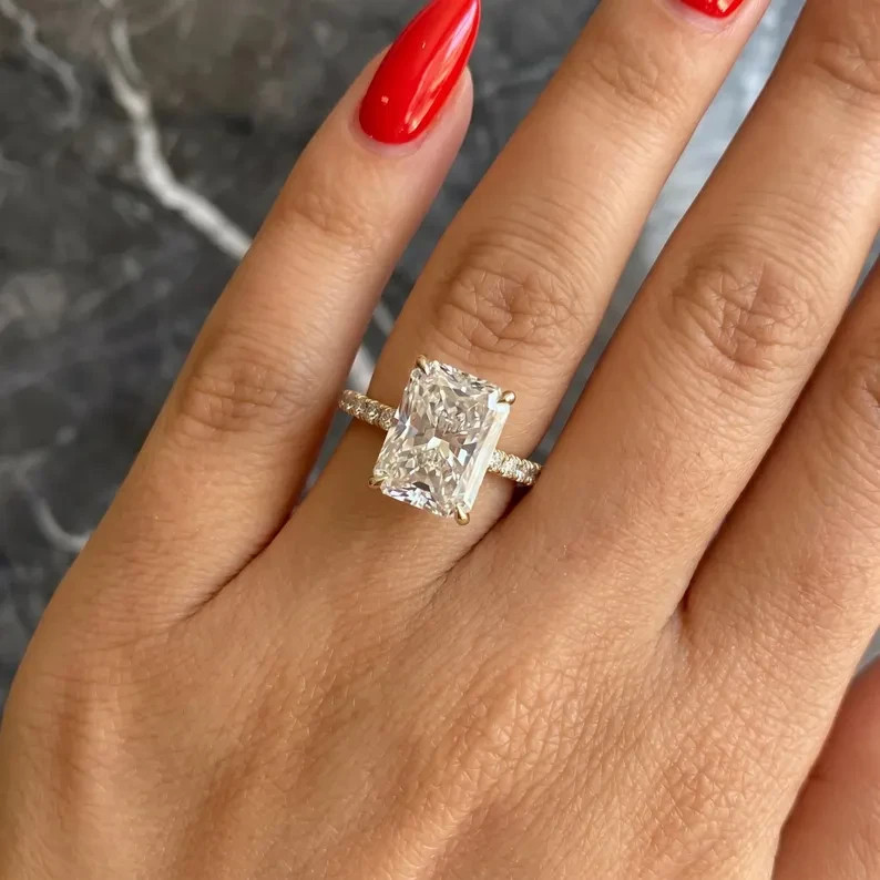 IGI 4Ct Radiant Cut EF/VS1 Lab Grown Diamond Wedding Ring 14K Yellow Gold