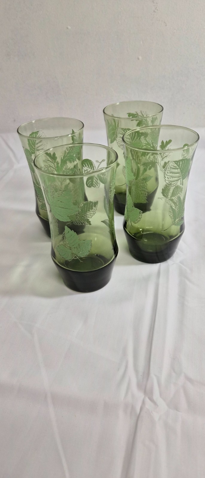 Rare vintage Libby raised olive green leaves tumblers set of 4 Rare vintage Libby raised olive green leaves tumblers set of 4