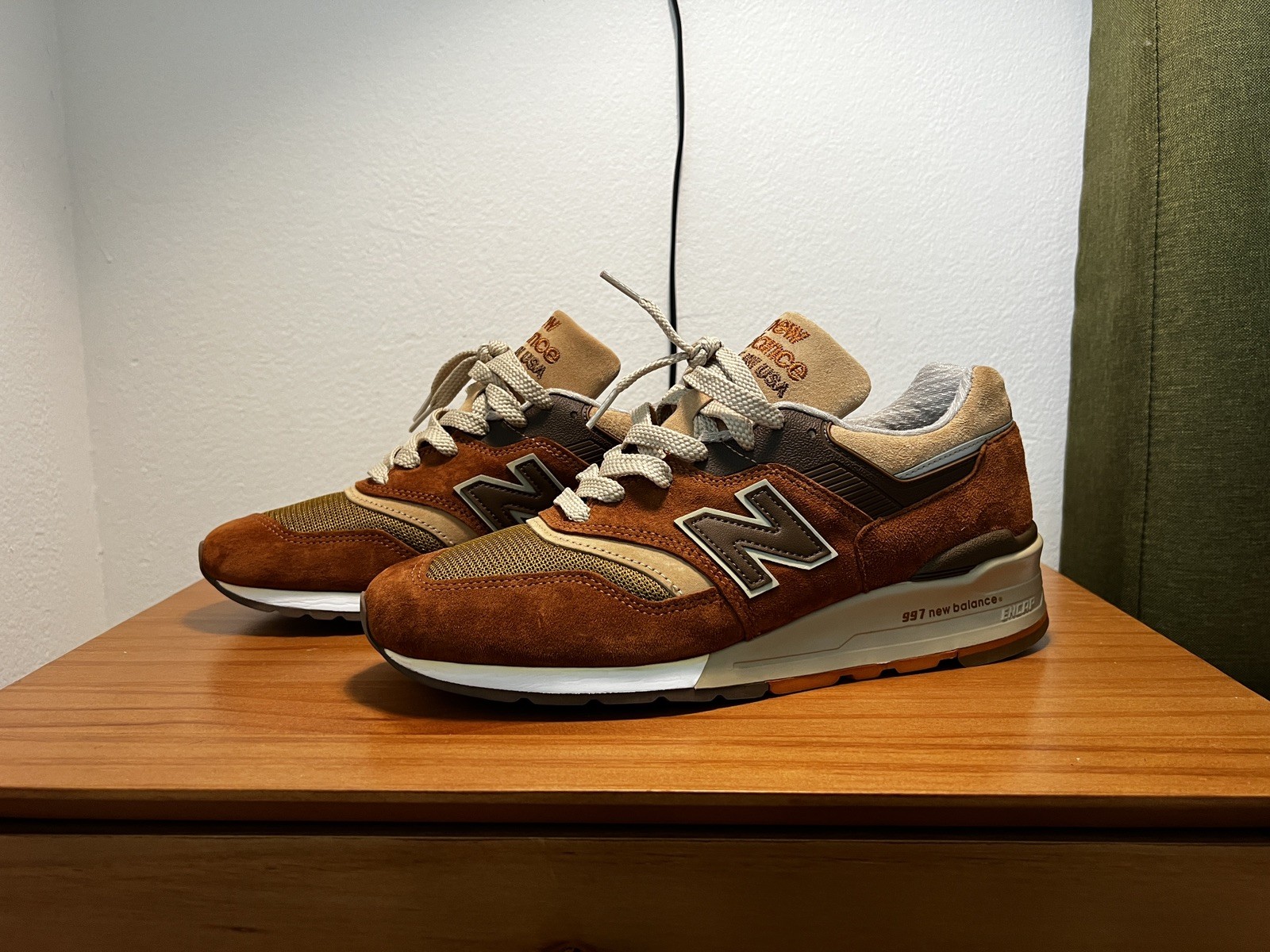 J Crew x New Balance 997 Butterscotch - RARE - Size 10 - VNDS - No Box