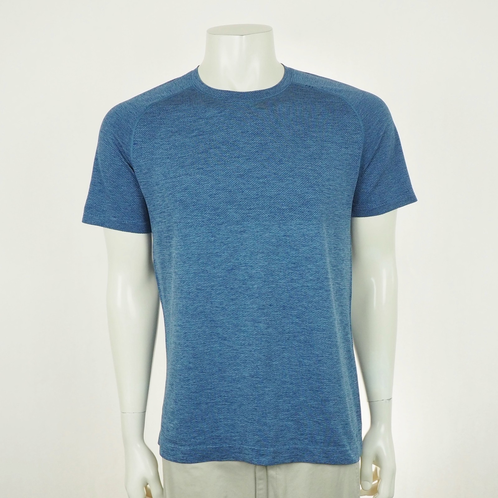 Lululemon Metal Vent Tech Training Tee Shirt Mens Medium Heather Blue Workout