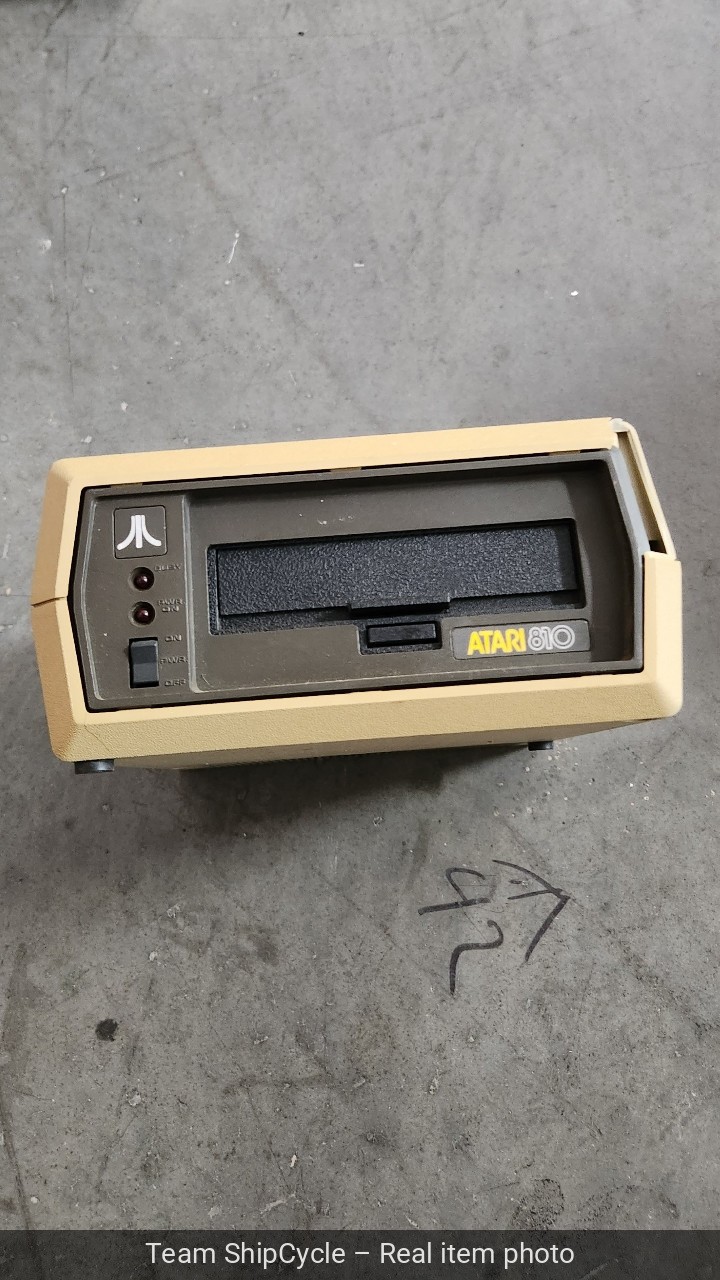 DEFECTIVE Atari 810 Vintage Computer Disk Drive powers on Unit Only Boo G3D DEFECTIVE Atari 810 Vintage Computer Disk Drive powers on Unit Only Boo G3D