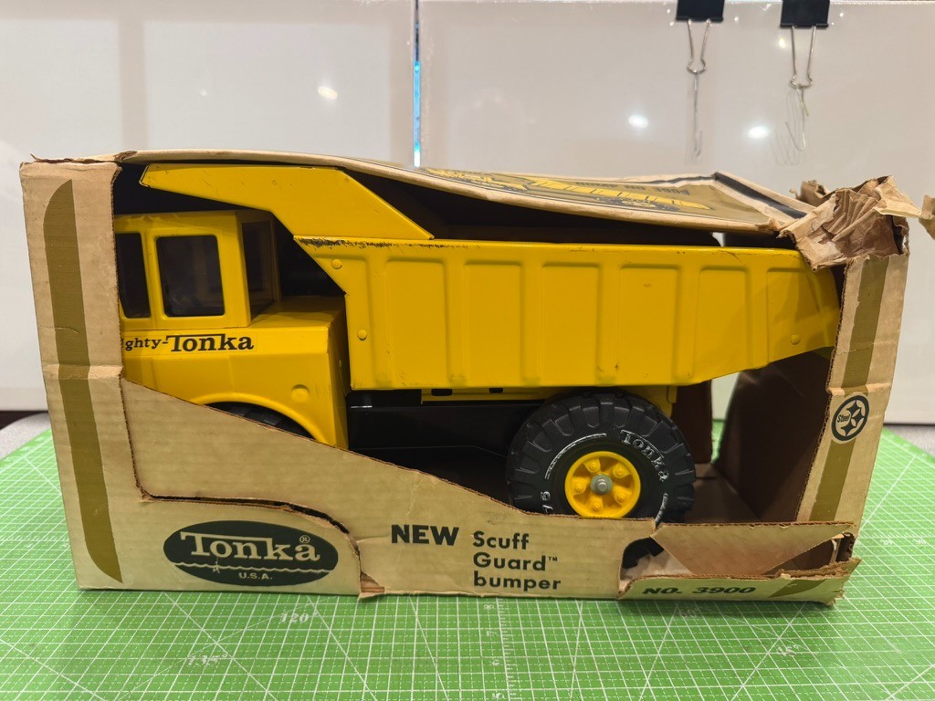 Tonka Mighty Tonka No 3900 Dump Truck Yellow/Black W/Original Box 1960\'s - Read