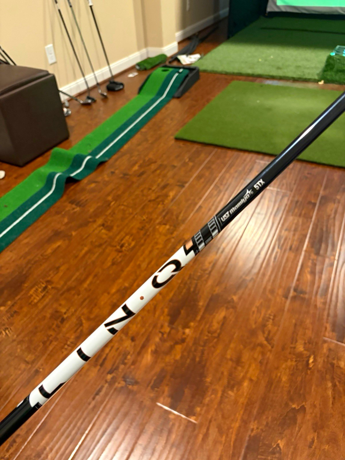 UST Mamiya Lin-Q Powercore White 5TX Extra Stiff Driver shaft Titleist Tip UST Mamiya Lin-Q Powercore White 5TX Extra Stiff Driver shaft Titleist Tip