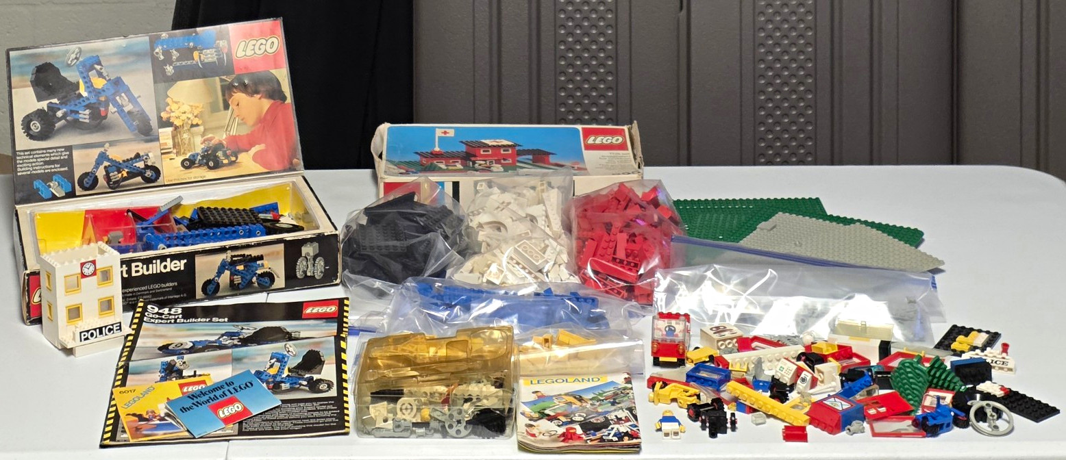 Vintage 1980\'s LEGO Bulk Lot Technic 948 Legoland Set Boxes Manuals Bricks Parts