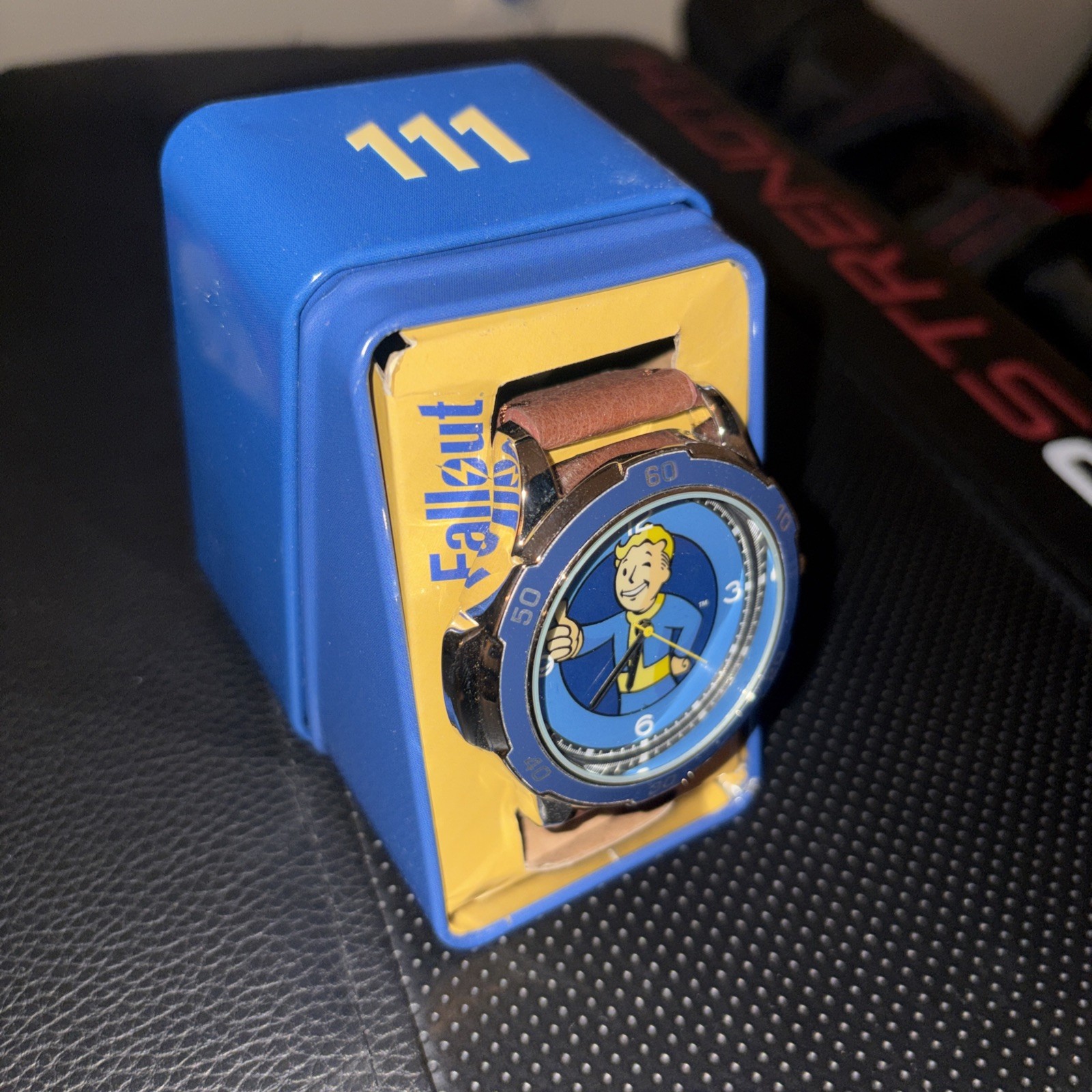 Fallout Wrist Watch Vault Boy 2018 Accutime Watch Corp Bethesda Never Worn Fallout Wrist Watch Vault Boy 2018 Accutime Watch Corp Bethesda Never Worn