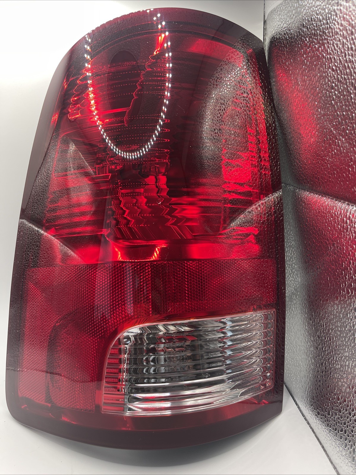 10-18 RAM Taillight LH Drivers Side (Non-LED) CH2818124C 10-18 RAM Taillight LH Drivers Side (Non-LED) CH2818124C