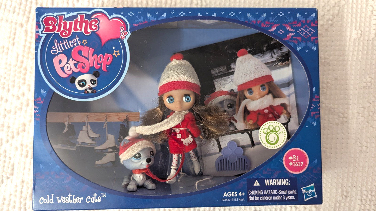 NEW 2010 Littlest Pet Shop Blythe Cold Weather Cute #B1 #1617 Gray Dog NEW 2010 Littlest Pet Shop Blythe Cold Weather Cute #B1 #1617 Gray Dog