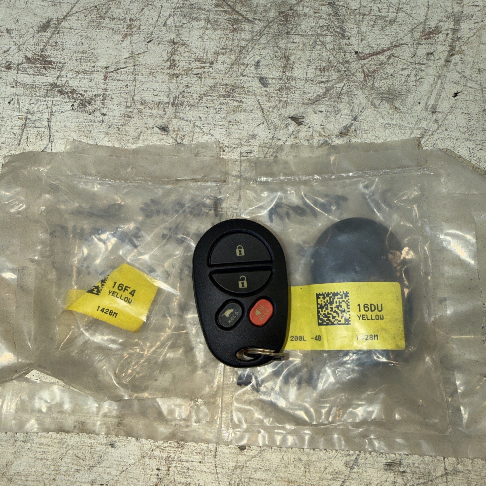 2-NOS OEM Toyota key fobs GQ43VT20T 2011-15 Tacoma 11-17 Tundra 04-20 Sienna New