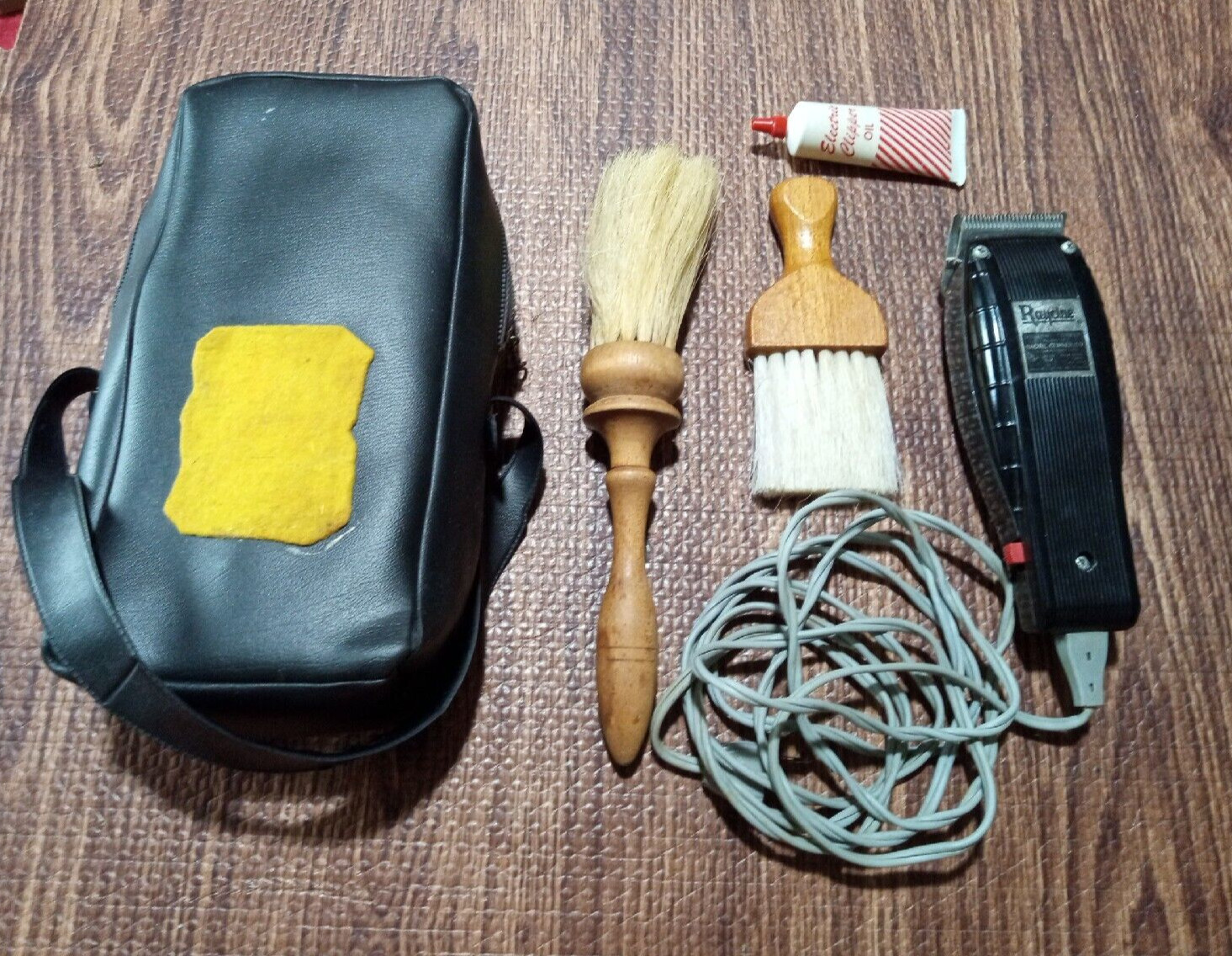 Vintage Raycine 274 Men\'s Black  Hair Electric Clipper 2 Neck Brushes & Case