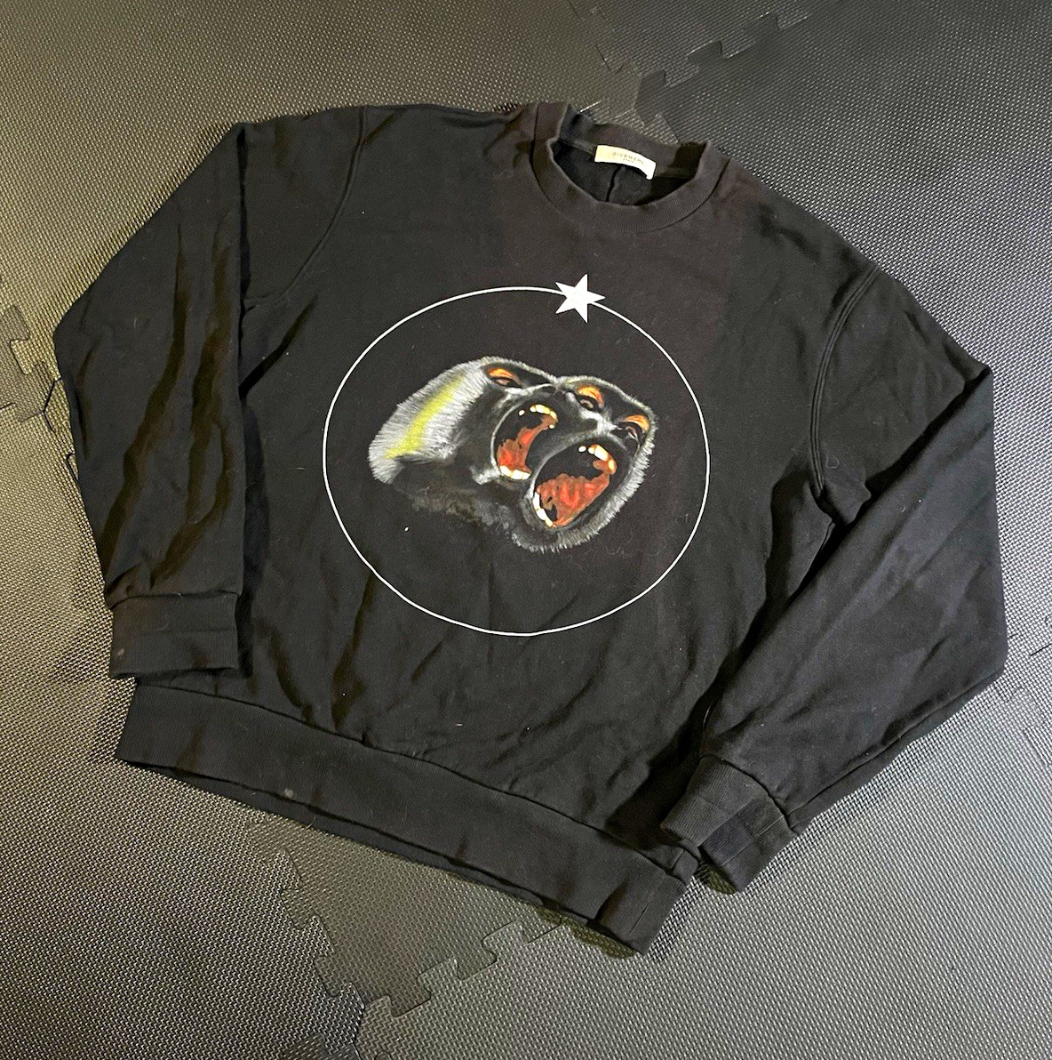 Givenchy Paris Men\'s XL Black Crewneck Pullover Fleece Cotton Monkey Graphic Givenchy Paris Men\'s XL Black Crewneck Pullover Fleece Cotton Monkey Graphic