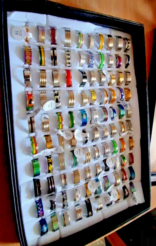 100pcs Mixed Rings Wholesale Lot Bulk Finger Band Rings for Men Women 100pcs Mixed Rings Wholesale Lot Bulk Finger Band Rings for Men Women