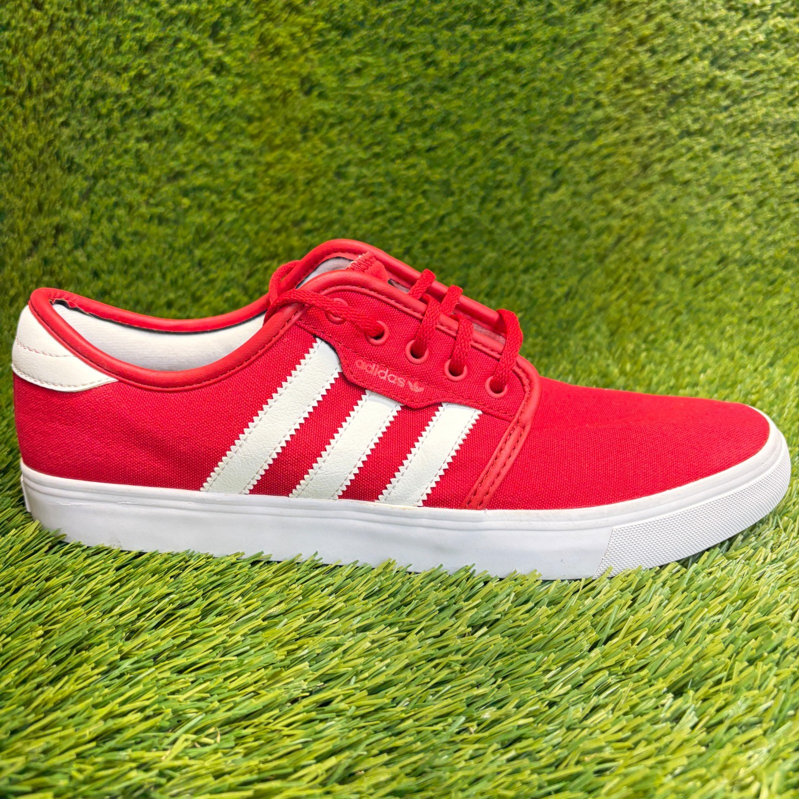 Adidas Seeley Low Mens Size 10.5 Red White Athletic Lifestyle Shoes Sneakers