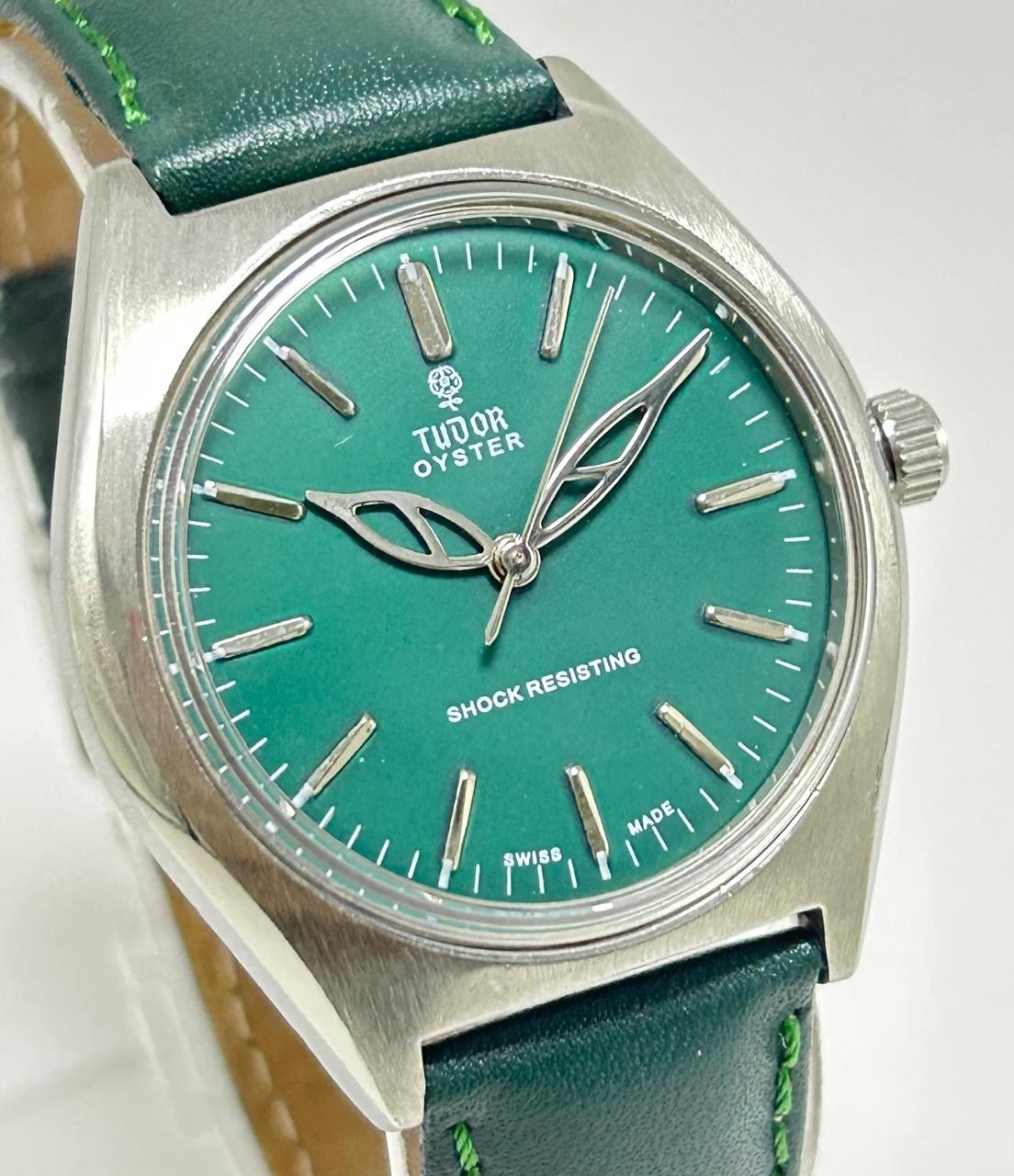 Vintage Tudor Oyster 17 Jewels Manual Winding Swiss Made Green Dial Men's Watch.