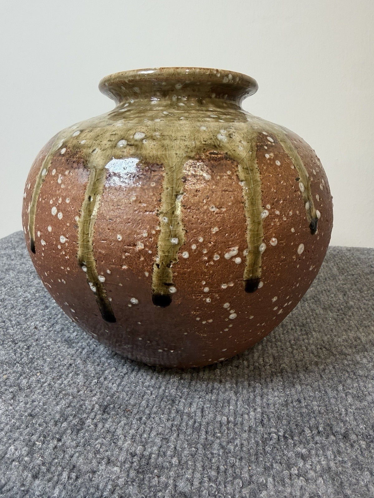 Vintage Japanese Shigaraki Ware Studio Pottery Tsubo Vase Signed Ash Glaze 7”